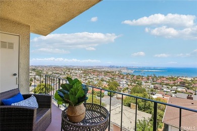 Wake up to sweeping ocean views and end your evenings with - photo 7