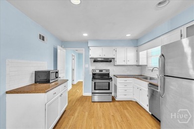 The one you've been waiting for in Windsor Forest! Classic brick - photo 7