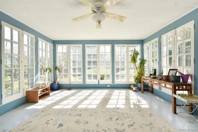 Set on a peaceful, tree lined street in Freeport, this arts and - photo 12