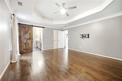 Welcome home to this beautifully updated Craftsman-style - photo 23