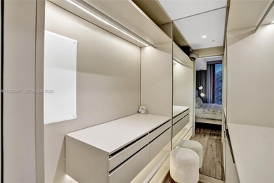 Bring your Toothbrush! Turn-key Furnished. Like-new Absolutely