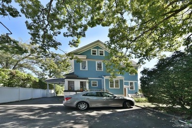 Set on a peaceful, tree lined street in Freeport, this arts and - photo 31
