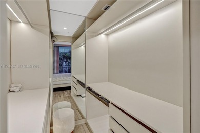 Bring your Toothbrush! Turn-key Furnished. Like-new Absolutely