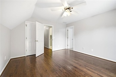Welcome home to this beautifully updated Craftsman-style - photo 33
