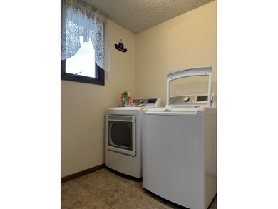 Welcome to 909 Crescent Drive in Ness City, where space, comfort - photo 42