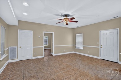 Looking to add a cash-flowing property to your portfolio? This - photo 9