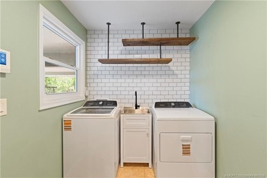 Don't miss this well-located 2-bedroom, 2-bathroom home just - photo 13