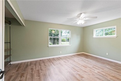 Don't miss this well-located 2-bedroom, 2-bathroom home just - photo 15