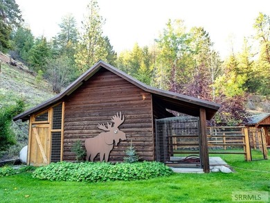 Nestled against the base of the hillside with an expansive view - photo 23