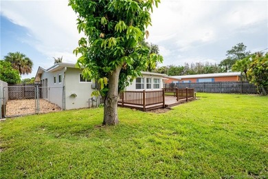 Don't miss this well-located 2-bedroom, 2-bathroom home just - photo 30