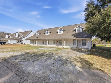 Prime investment opportunity in Kemp,TX! This 12-unit apartment - photo 2
