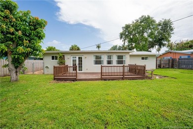 Don't miss this well-located 2-bedroom, 2-bathroom home just - photo 33