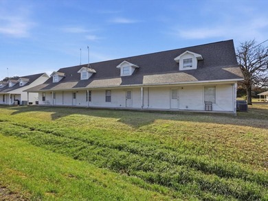 Prime investment opportunity in Kemp,TX! This 12-unit apartment - photo 6