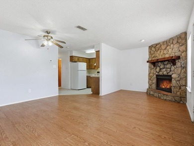Prime investment opportunity in Kemp,TX! This 12-unit apartment - photo 8