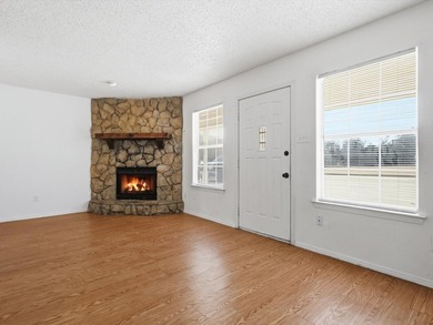 Prime investment opportunity in Kemp,TX! This 12-unit apartment - photo 9