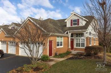 (private lake, pond, creek) Townhome/Townhouse For Sale in Naperville Illinois