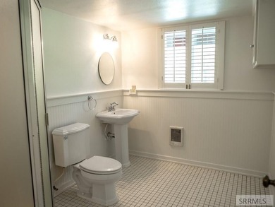 Nestled against the base of the hillside with an expansive view - photo 44