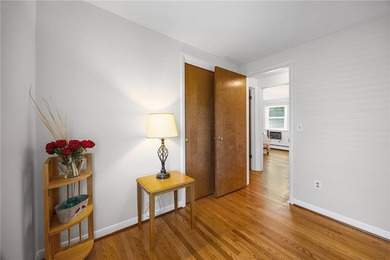 Lovely Webster Split-Level! This beautifully maintained home - photo 16