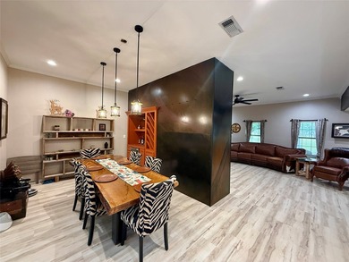 Beautifully remodeled lakefront home at 2007 Deepwater Rd. in - photo 7