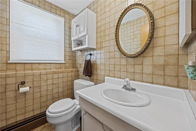 Lovely Webster Split-Level! This beautifully maintained home - photo 19