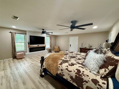 Beautifully remodeled lakefront home at 2007 Deepwater Rd. in - photo 10