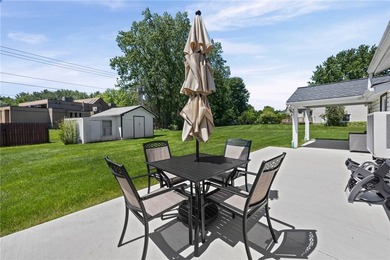Lovely Webster Split-Level! This beautifully maintained home - photo 28