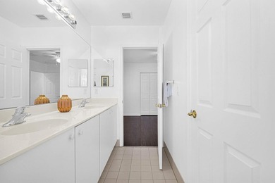 FHA AND VA Approved Lakefront townhouse with peaceful water - photo 37