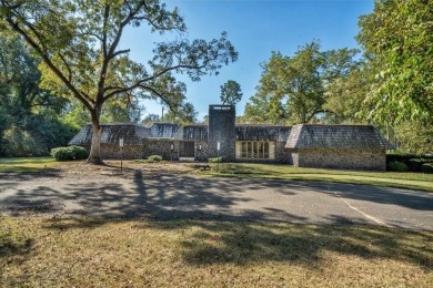 Lake Home For Sale in Cordele, Georgia