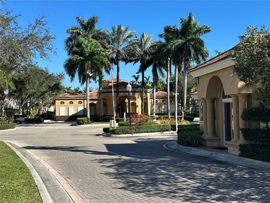 (private lake, pond, coastal) Townhome/Townhouse For Sale in Miramar Florida