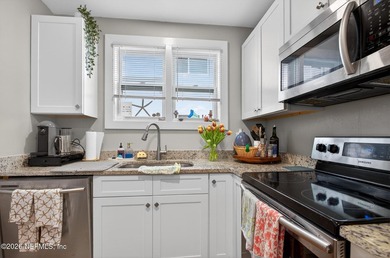 Rare opportunity to own a triplex in the heart of Neptune Beach - photo 21