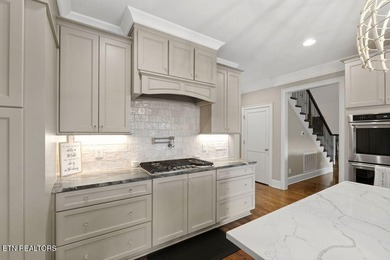 MULTI-GENERATIONAL LIVING AT ITS FINEST! Looking for custom home - photo 30