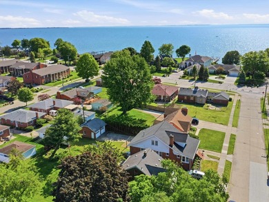Welcome to this charming 4-bedroom split-level in the heart of - photo 38