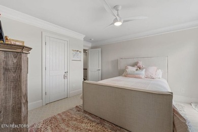 MULTI-GENERATIONAL LIVING AT ITS FINEST! Looking for custom home - photo 46