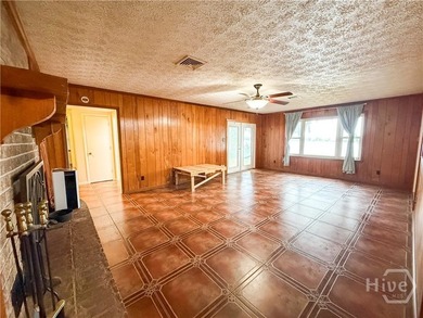 Well-built and well-maintained, this 4-bedroom, 2-bath lakefront - photo 6