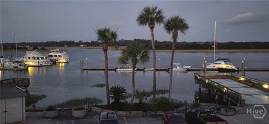 A DEEPWATER CONDO IN CONVENIENT LOCATION WITH EXPANSIVE VIEWS - photo 1