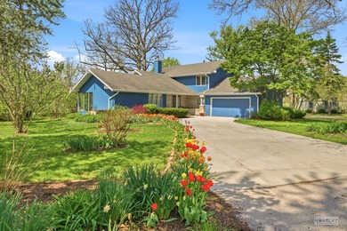 (private lake, pond, creek) Home For Sale in Sugar Grove Illinois
