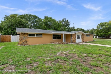 MOTlVATED SELLER! Welcome home to this beautifully updated - photo 3
