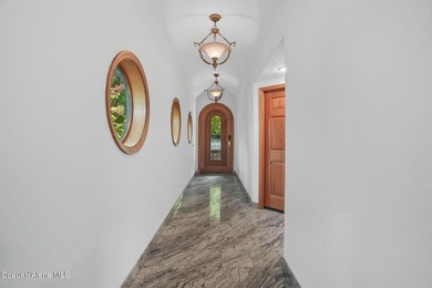 Iconic waterfront masterpiece on Lake Coeur d'Alene with over 8 - photo 8