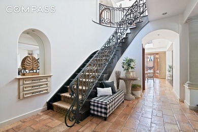Luxury living surrounded by breathtaking water views awaits in - photo 2