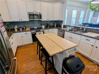 Townhome for Sale in the Streetcar Historic District. This - photo 7
