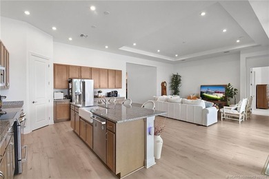 PRICE IMPROVEMENT! Experience exceptional Florida resort-style - photo 11