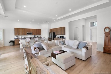 PRICE IMPROVEMENT! Experience exceptional Florida resort-style - photo 18