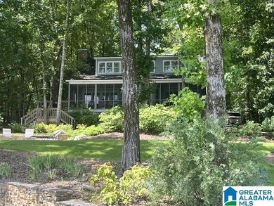 AWESOME & COZY 1.5 story 3-bedroom, 3 bath home that has GREAT - photo 2
