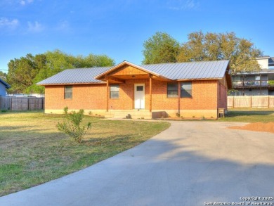 Lake Home For Sale in Canyon Lake, Texas