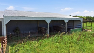 Home on the Range! Enjoy the peace and privacy of country living - photo 14