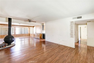 Located in the desirable 55+ Sun City Civic Association, this - photo 2