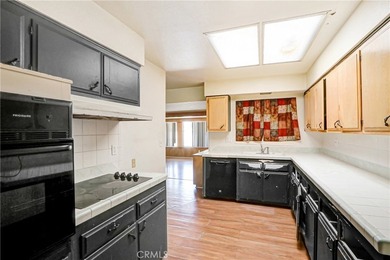 Located in the desirable 55+ Sun City Civic Association, this - photo 7