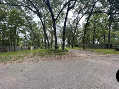 Lake Lot For Sale in Tyler, Texas