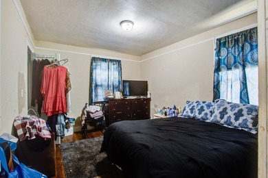 Investor Alert!! Income-generating multi unit property features - photo 12