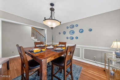 This elegant traditional brick home offers 4 bedrooms and 3.5 - photo 12